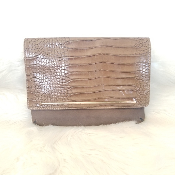 Aldo Brown Tan Clutch Bag Faux Animal Skin Pocket Vegan Skinny Purse Zipper Back - Picture 1 of 9